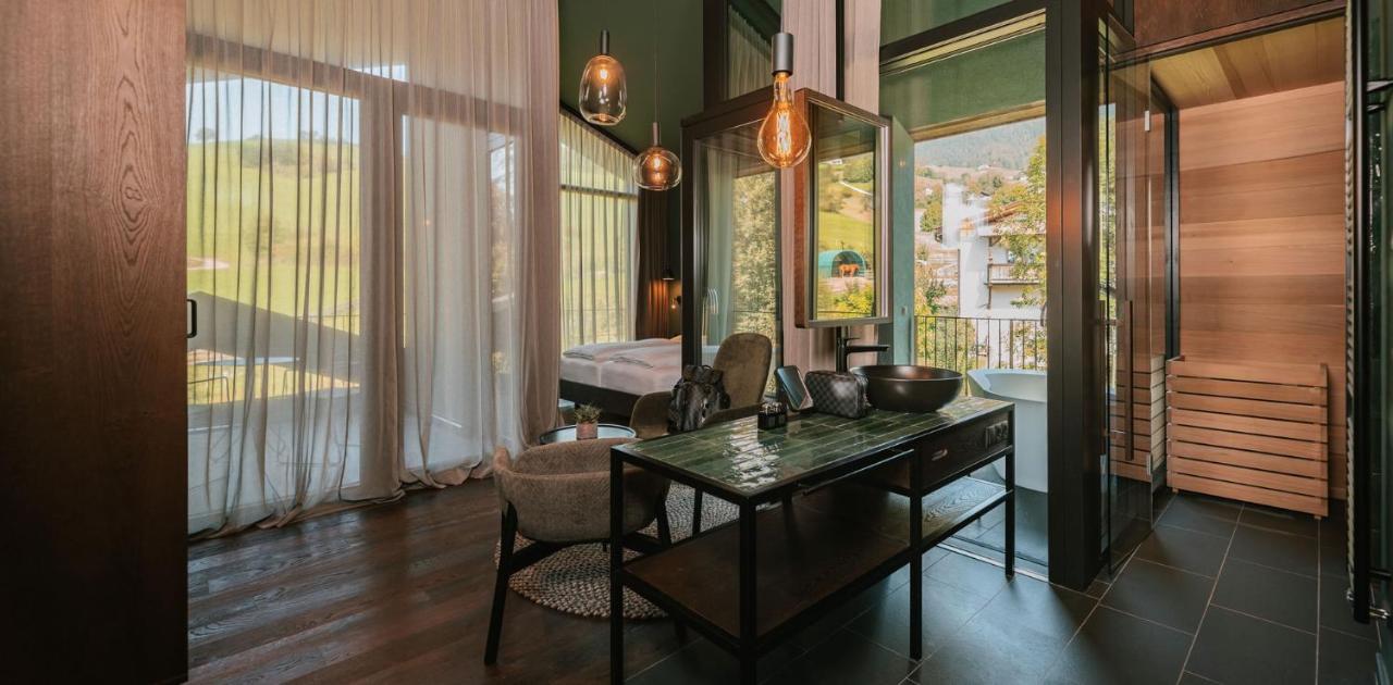 Floris Green Suites By Parc Hotel Florian Сиуси Екстериор снимка